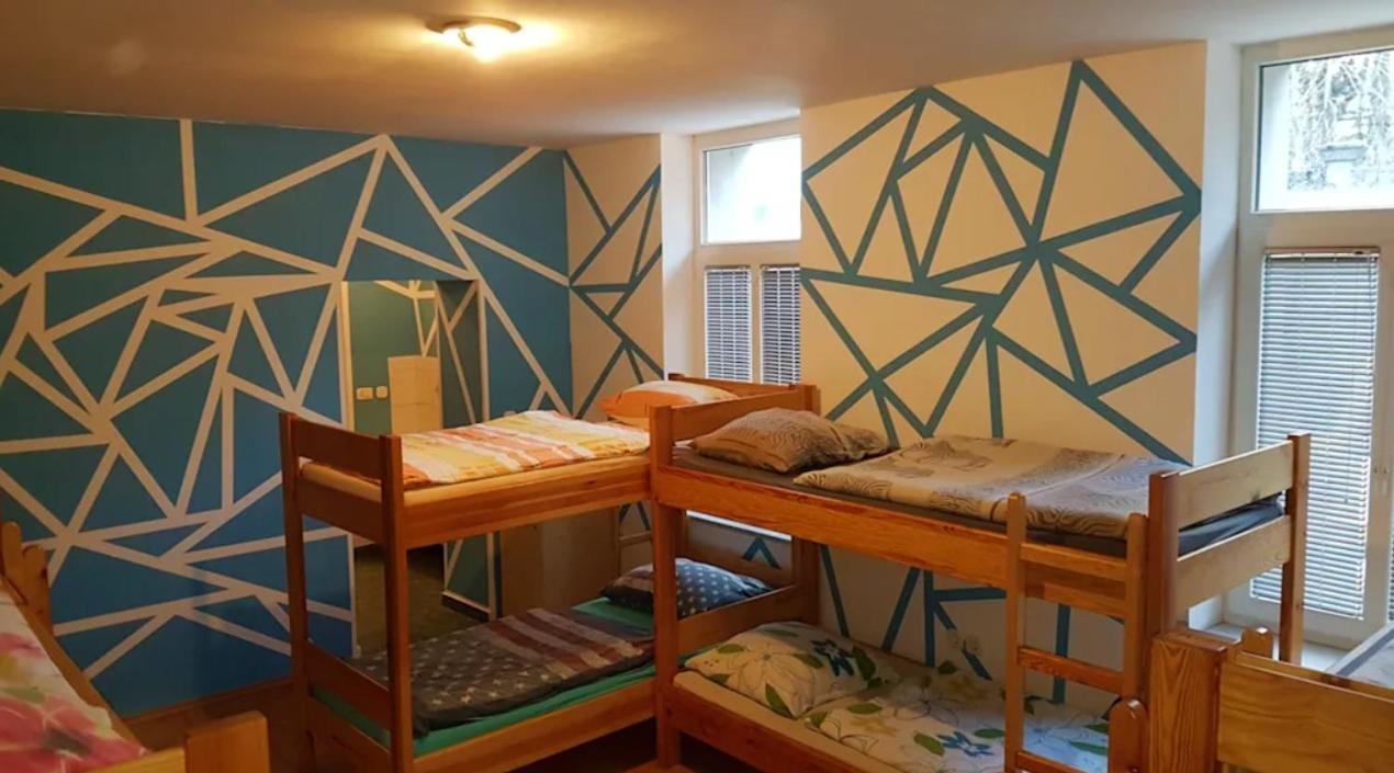 Bed 10-Bed Mixed Dormitory Room
